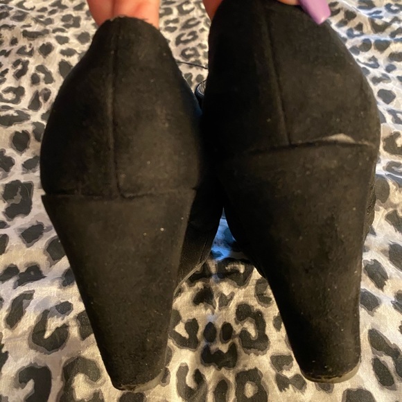 TORRID black suede wedges - Picture 3 of 3